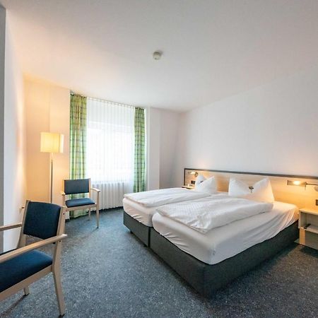 Hotel 7 Saeulen Gmbh Dessau-Rosslau ภายนอก รูปภาพ