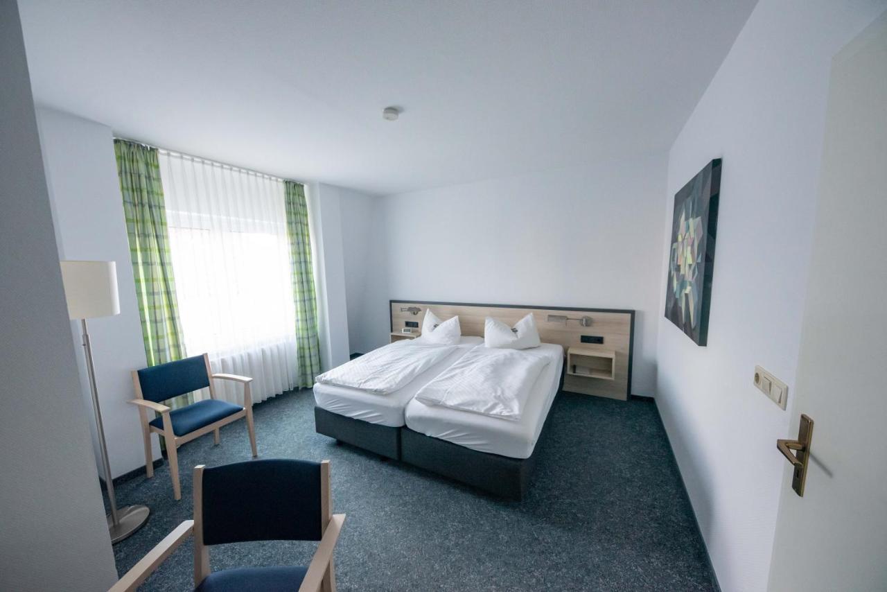 Hotel 7 Saeulen Gmbh Dessau-Rosslau ภายนอก รูปภาพ
