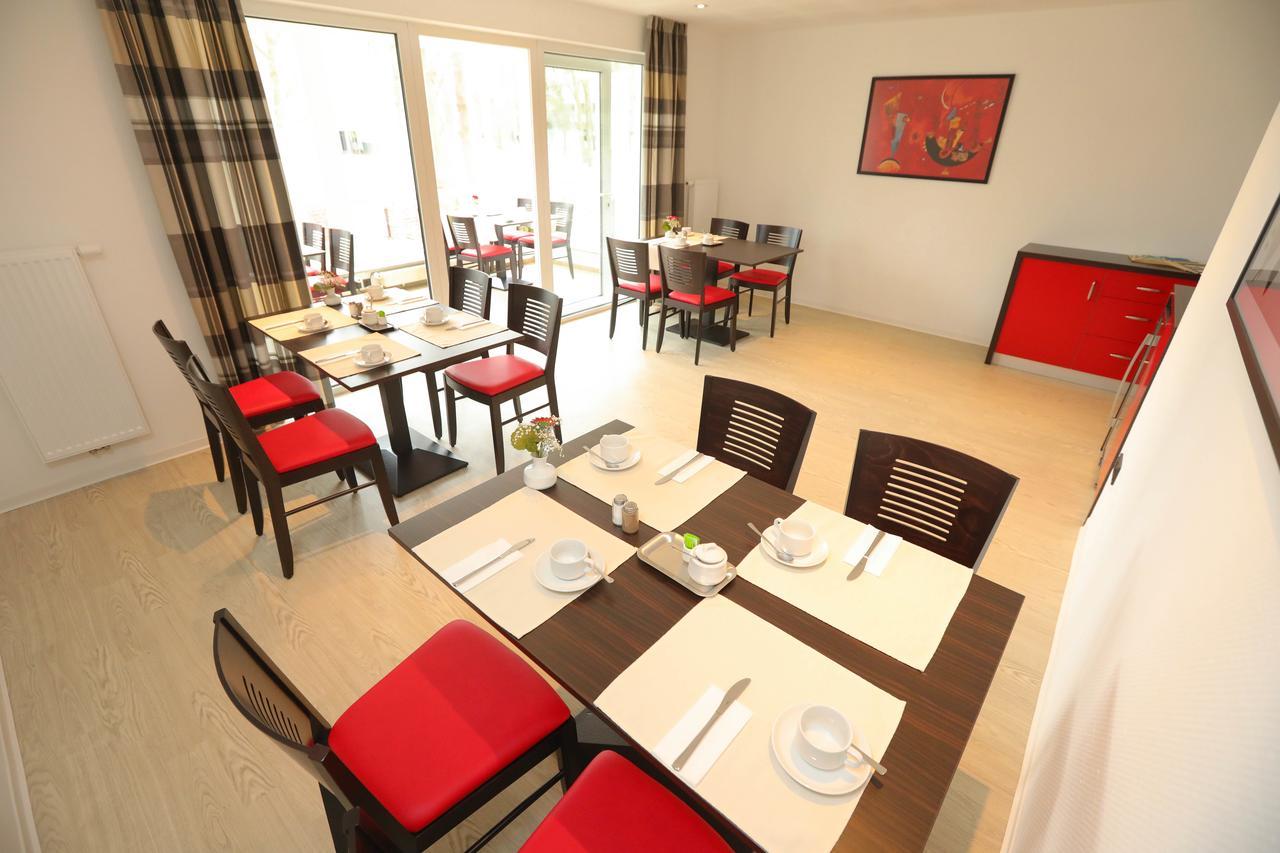 Hotel 7 Saeulen Gmbh Dessau-Rosslau ภายนอก รูปภาพ