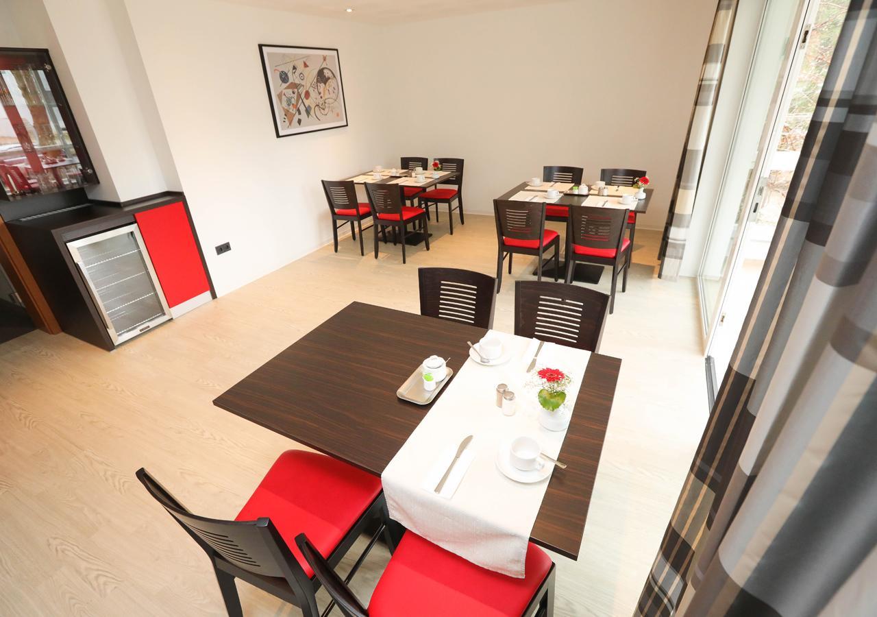 Hotel 7 Saeulen Gmbh Dessau-Rosslau ภายนอก รูปภาพ
